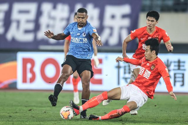 老将出马！亚运会-张玉宁吴曦传射 U23国足2-1逆转朝鲜开门红